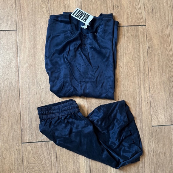 LUNYA BNWT Washable Men's Silk Short Set in Deep Blue Size M - Picture 7 of 8